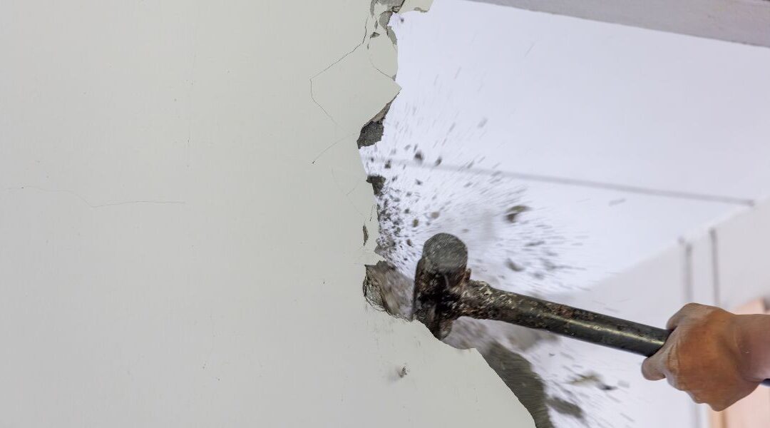 Eliminating Load-Bearing Walls to Unify Suburban Floor Plans in West Jordan